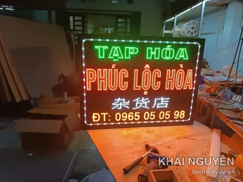 Biển vẫy LED cửa hàng tạp hóa - Phúc Lộc Hòa do Khải Nguyên thi công