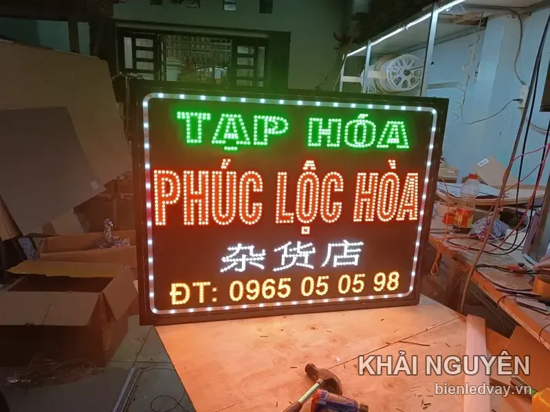 Biển vẫy LED cửa hàng tạp hóa - Phúc Lộc Hòa do Khải Nguyên thi công