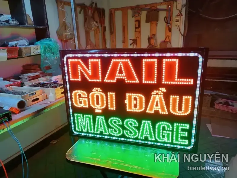 Cận cảnh biển vẫy NAIL GỘI ĐẦU MASSAGE