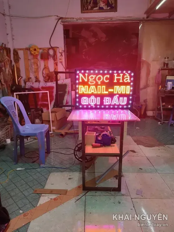 Biển vẫy LED Ngọc Hà chụp toàn cảnh xưởng