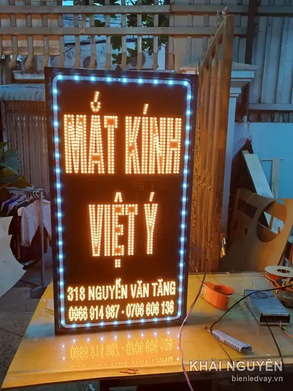 Biển vẫy kính mắt công trình Khải Nguyên mã 3283