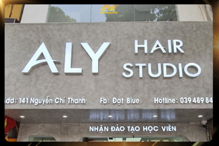 Biển vẫy giúp các tiệm tóc, salon thu hút khách
