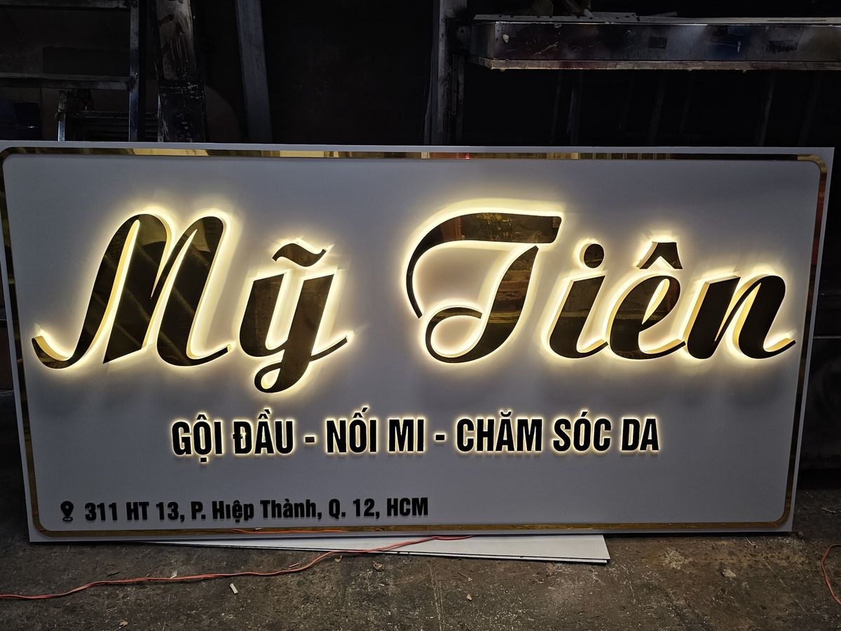 Biển alu chữ nổi kết hợp đèn led nổi bật