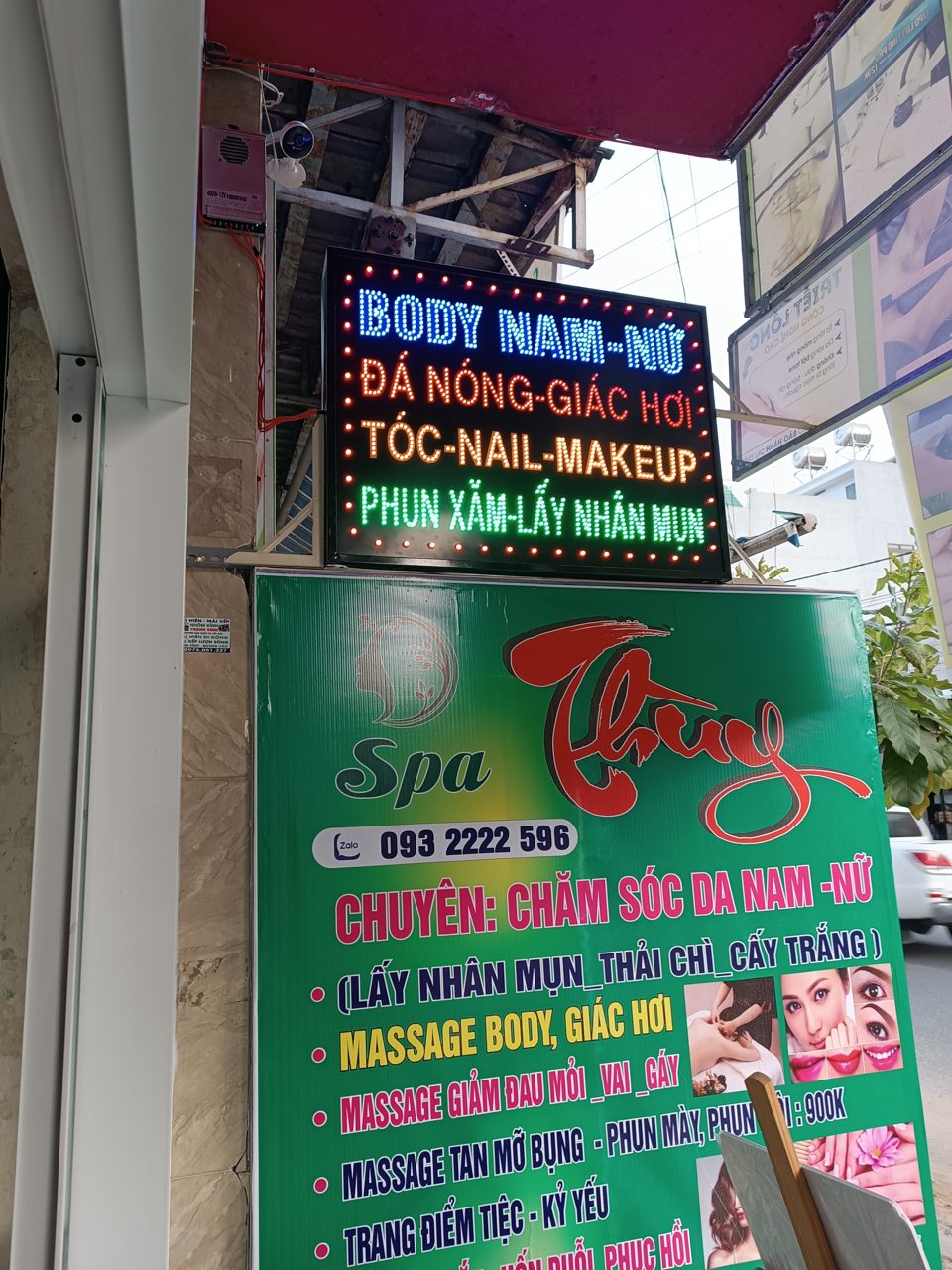 Biển hiệu spa Thúy mặt tiền kèm màn hình LED dịch vụ chăm sóc da massage