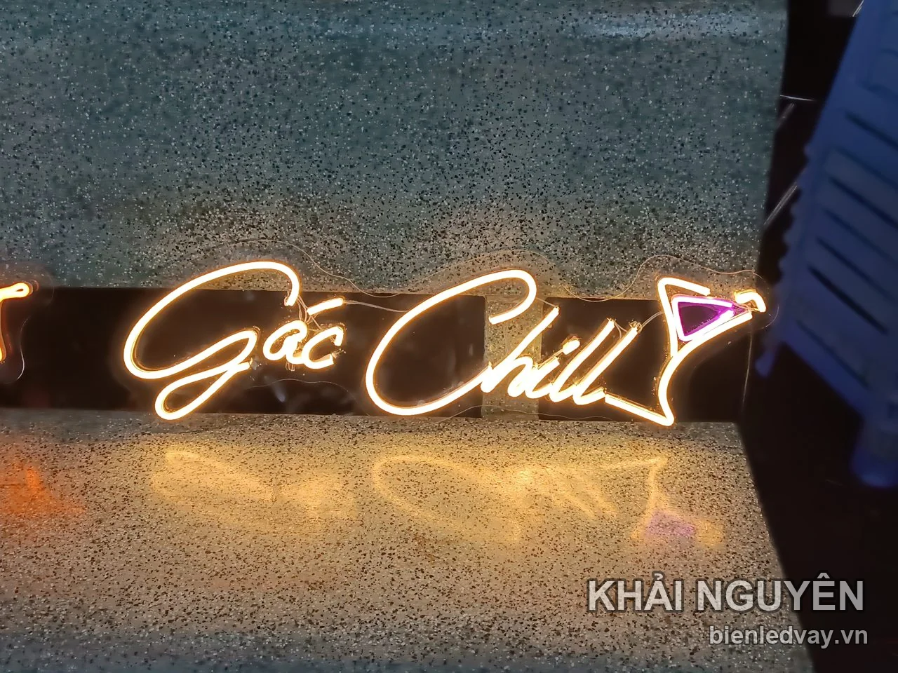 Chữ neon Gác Chill cho quán bia