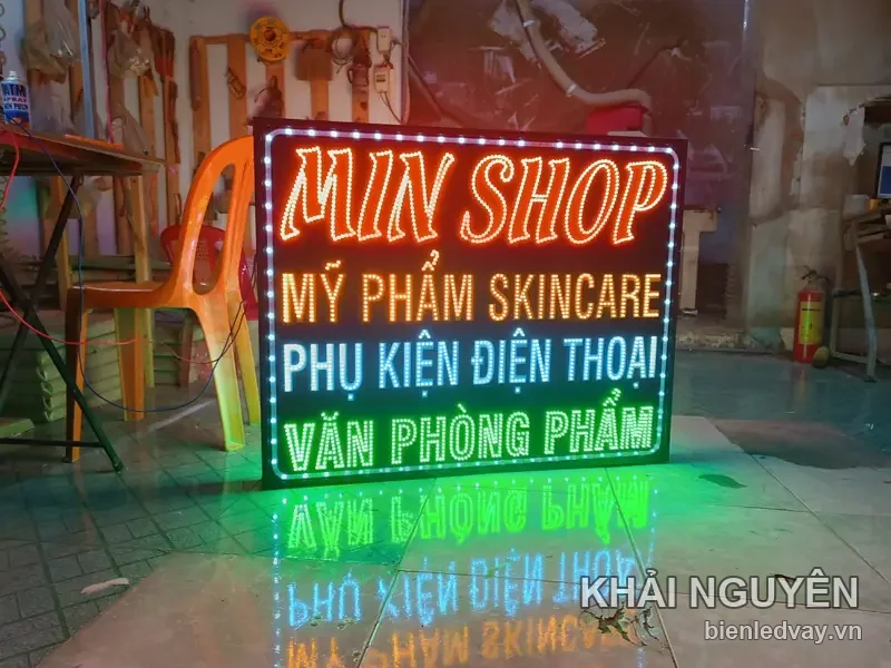 Biển vẫy LED tiệm makeup, mỹ phẩm - MIN SHOP do Khải Nguyên thi công
