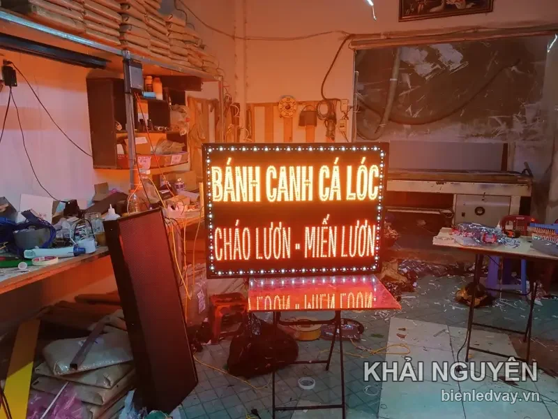 Biển vẫy BÁNH CANH CÁ LÓC chữ trắng