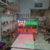 Biển vẫy LED Say Camp Forest chữ đỏ cam, số điện thoại xanh dương, mũi tên xanh lá chỉ bãi đậu xe máy
