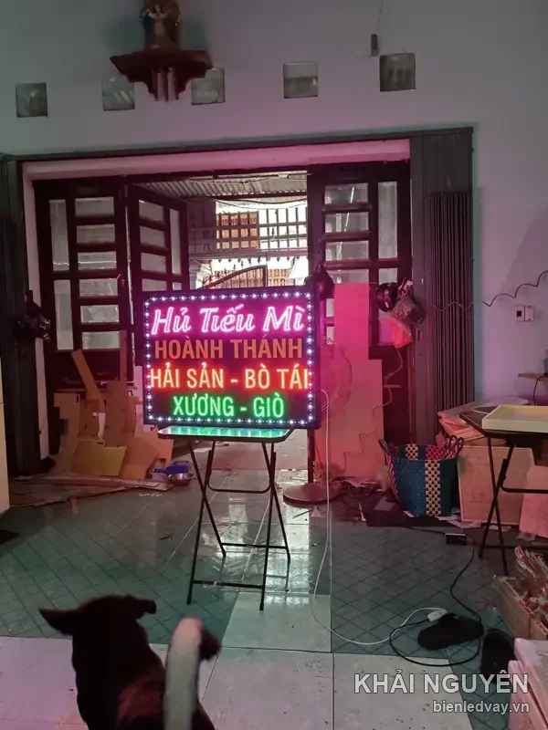 Biển vẫy LED quán ăn Hủ Tiếu Mì do Khải Nguyên thi công