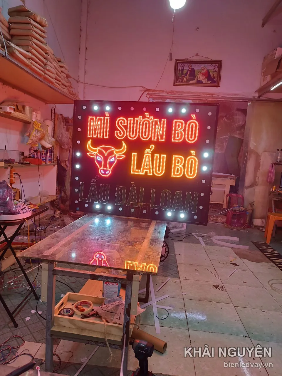 Biển vẫy MÌ SƯỜN BÒ