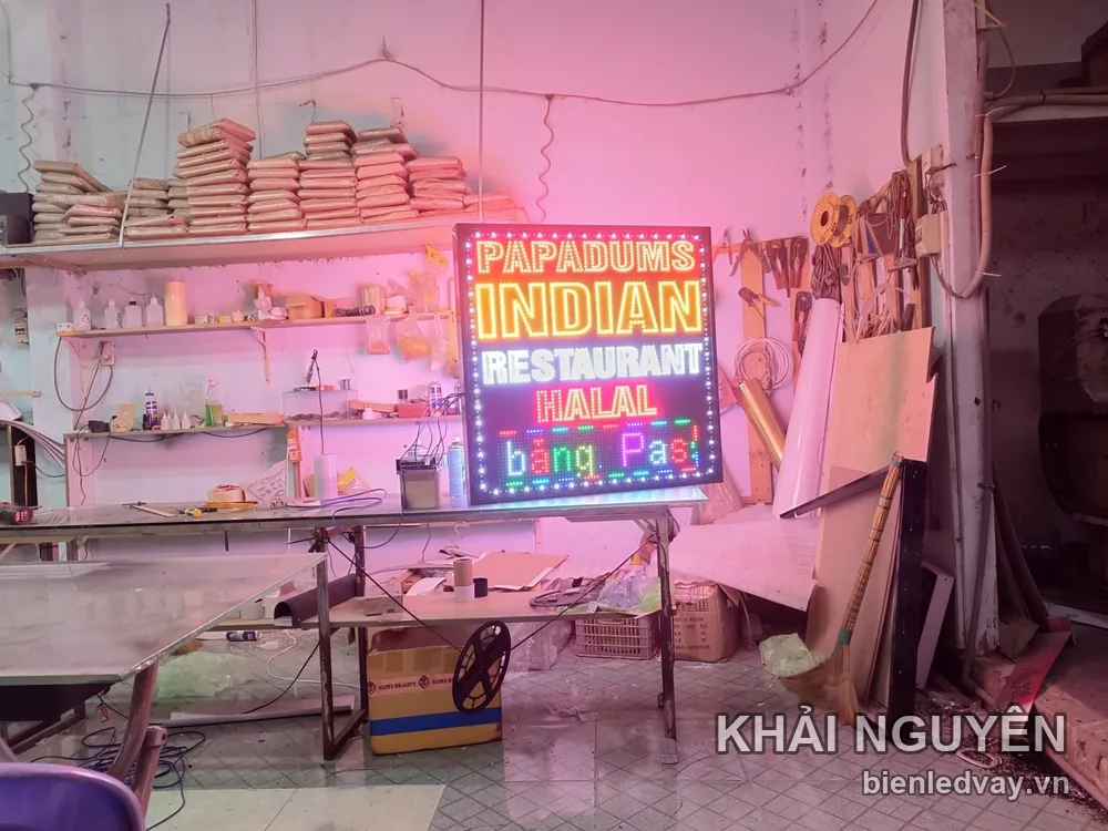 Biển vẫy LED Papadums Indian Restaurant Halal chữ cam đỏ trắng