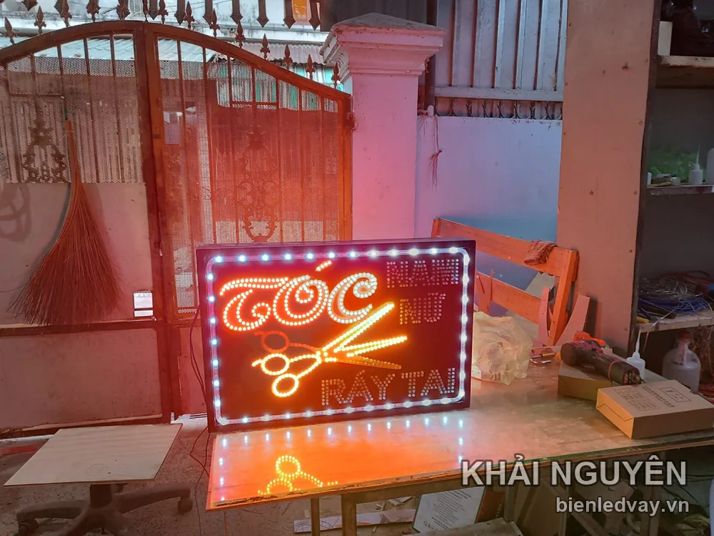 Biển vẫy LED salon tóc - dự án Khải Nguyên